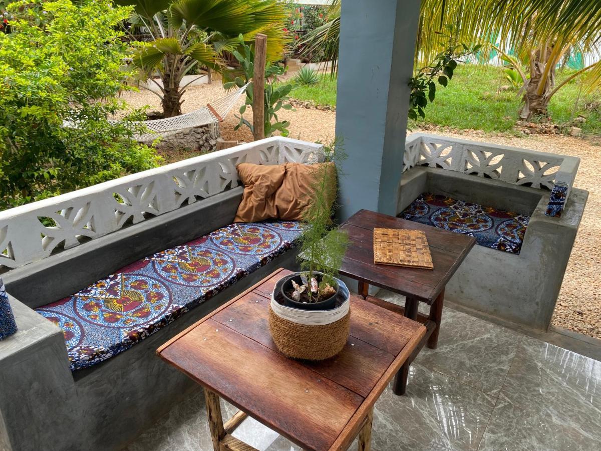 Darwesh Nyumba Lodge Нунгви Экстерьер фото